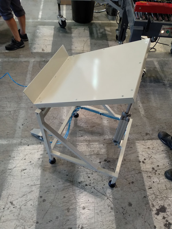 Mesa elevadora neumática