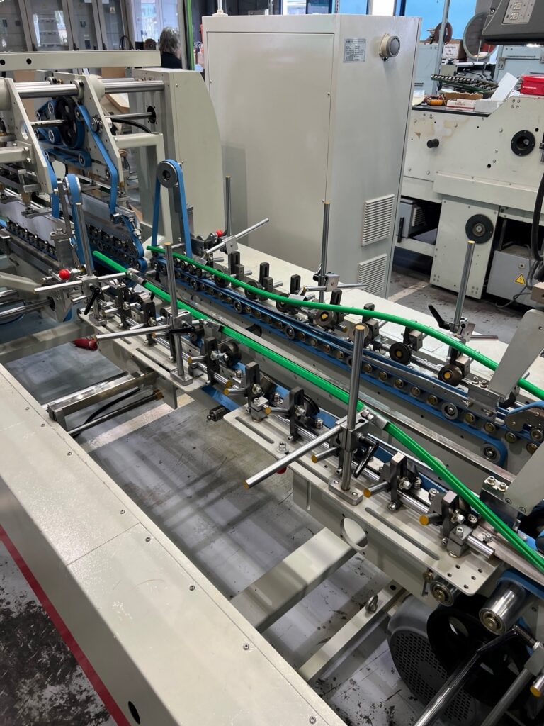 Dobladora pegadora SCM WO-750PC R