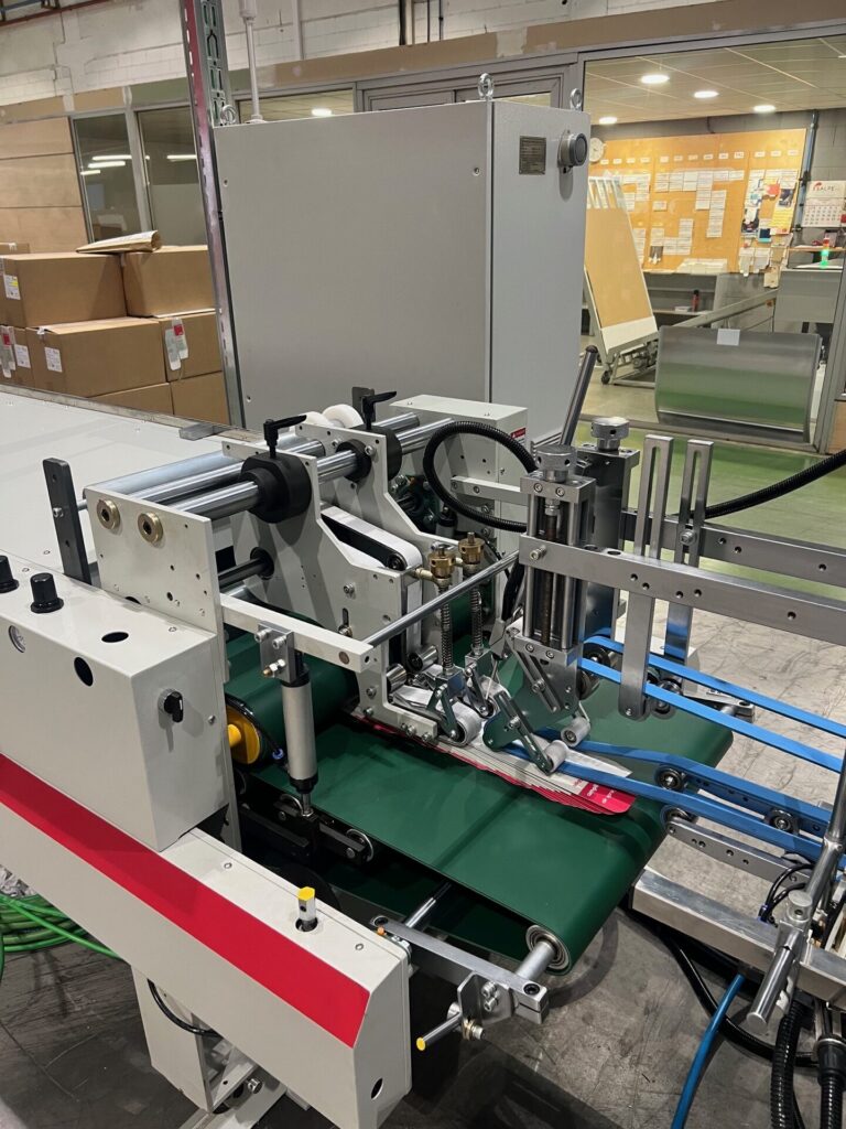 Dobladora pegadora SCM WO-750PC R I con módulo de inspección